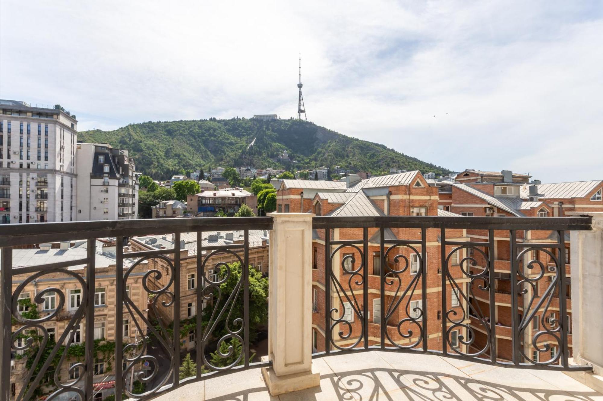 Serviced Apartment On Rustaveli Avenue 9 Tbilisi Ngoại thất bức ảnh